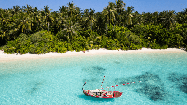 5 dead in scuba diving accident in deep underwater cave in the Maldives: Officials