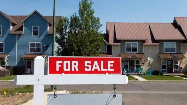 gettyrf_homeforsale_052126538707