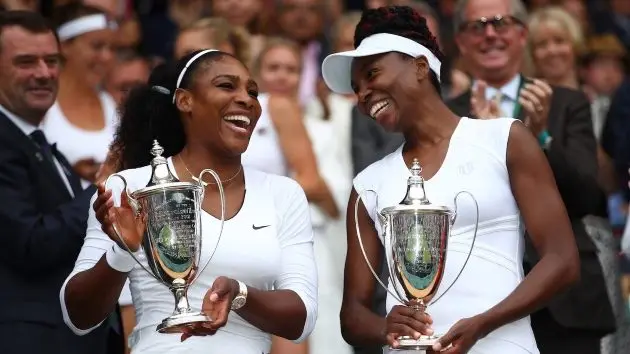 getty_serenaandvenuswilliams_06162628916