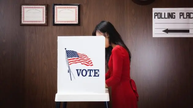 gettyrf_voting_072226949431