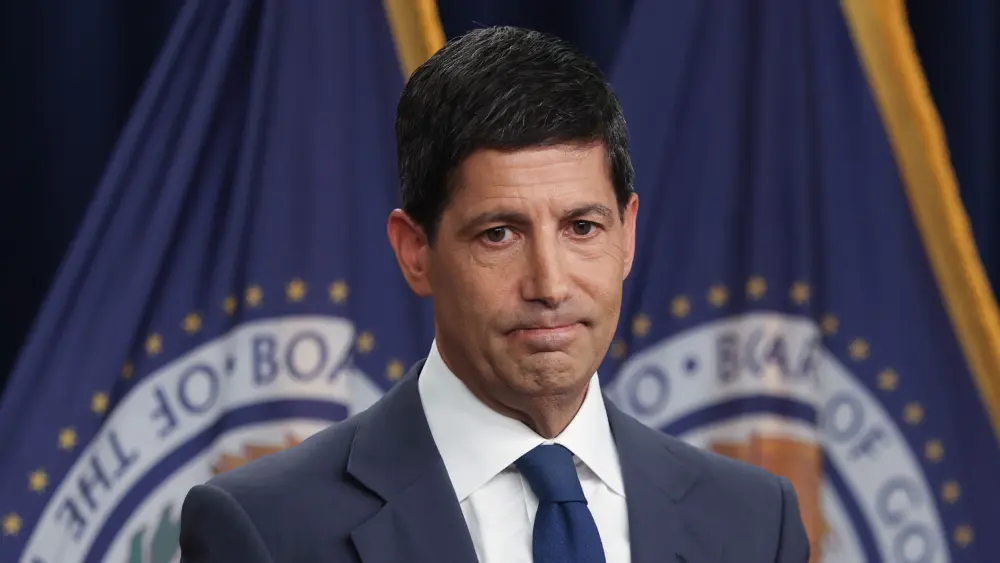 getty_kevinwarsh_080726349702