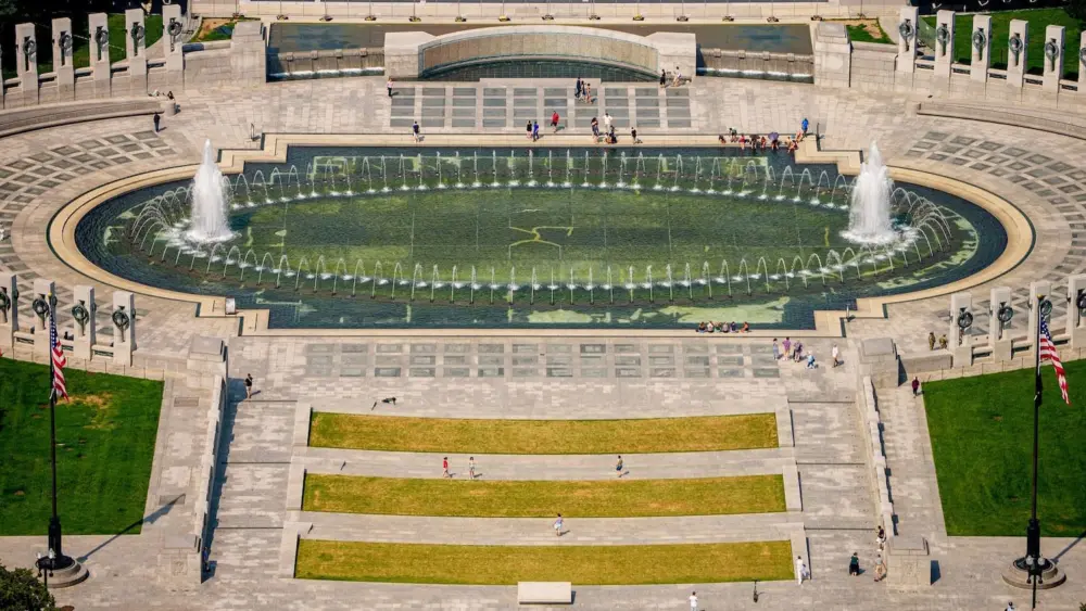getty_ww2memorial_081426356428