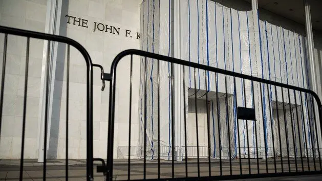 kennedy-center-2-gty-jef-261001_1790880969476_hpmain_16x9951202