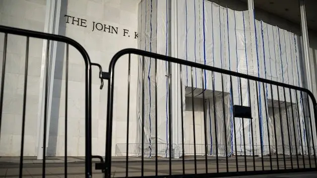 kennedy-center-2-gty-jef-261001_1790880969476_hpmain_16x9714413