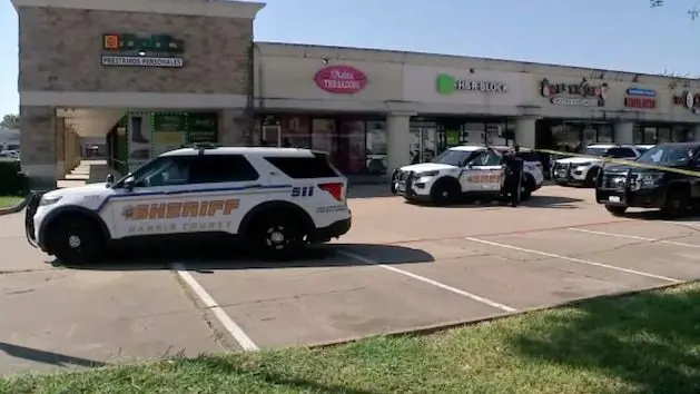 texas-ice-ht-jt-261010_1791656147863_hpmain992830