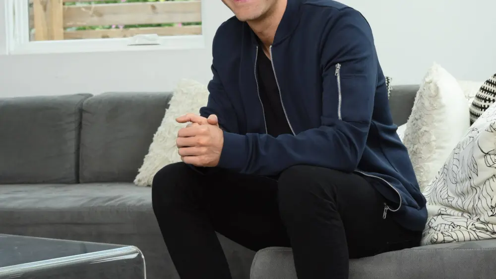 bobby-bones-8947-high-resolution