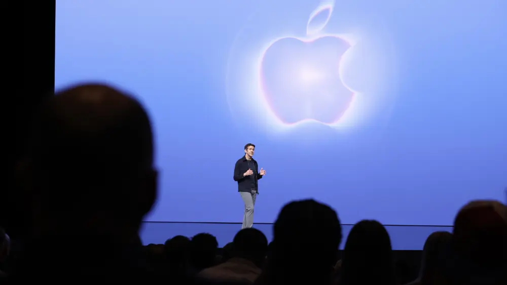 gett_appleceojohnternus_090926109361
