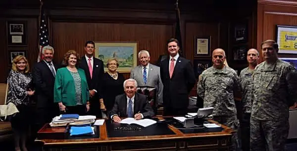 repcourseybillsigning