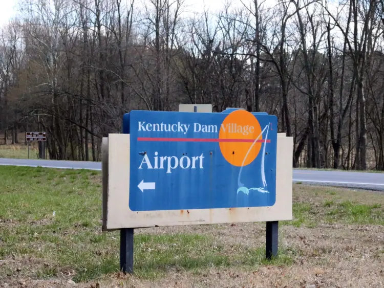 airport-sign
