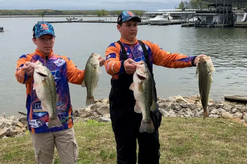 bass-fishing-davis-smith-garrett-hicks-4-13-19