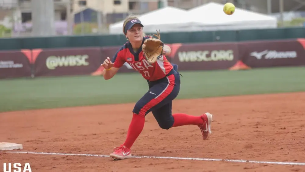 erin-coffel-third-base-e1644877051109