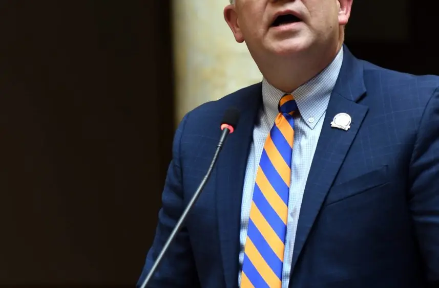 sen-carroll-d-1-02-08-22