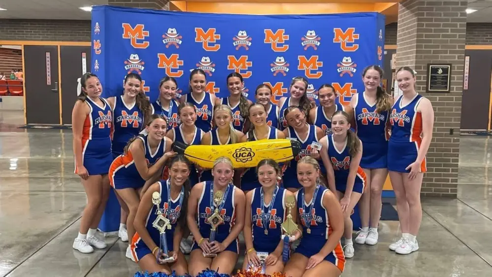 marshall-county-cheerleaders