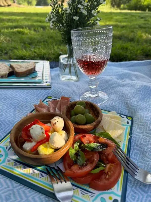 arugula_salad_with_hazelnut_brittle