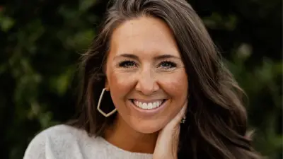 emily_show_page_1920x1360