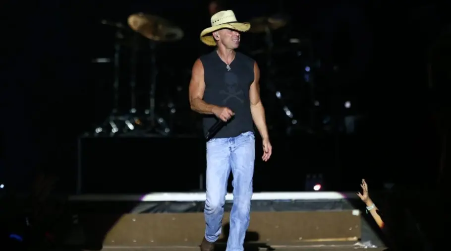 Kenny Chesney performs onstage at the Runaway Country Music Fest at Osceola Heritage Park on March 19^ 2016 in Kissimmee^ Florida.