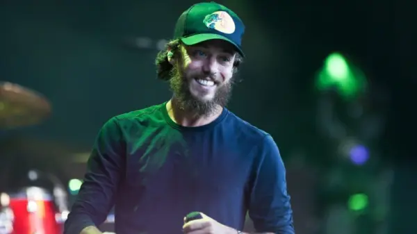 Chris Janson releases video for ‘Easy to Love, Harder to Hold’
