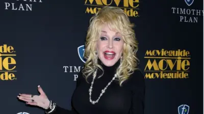 Dolly Parton arrives at the 24th Annual MovieGuide Awards on February 5^ 2016 in Los Angeles^ CA