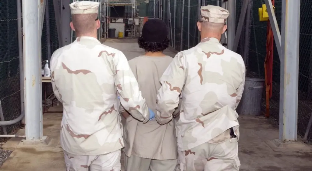 guantanamo_captive_being_escorted-jpg-2