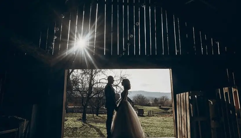 barn-door-wedding-pic-1-832