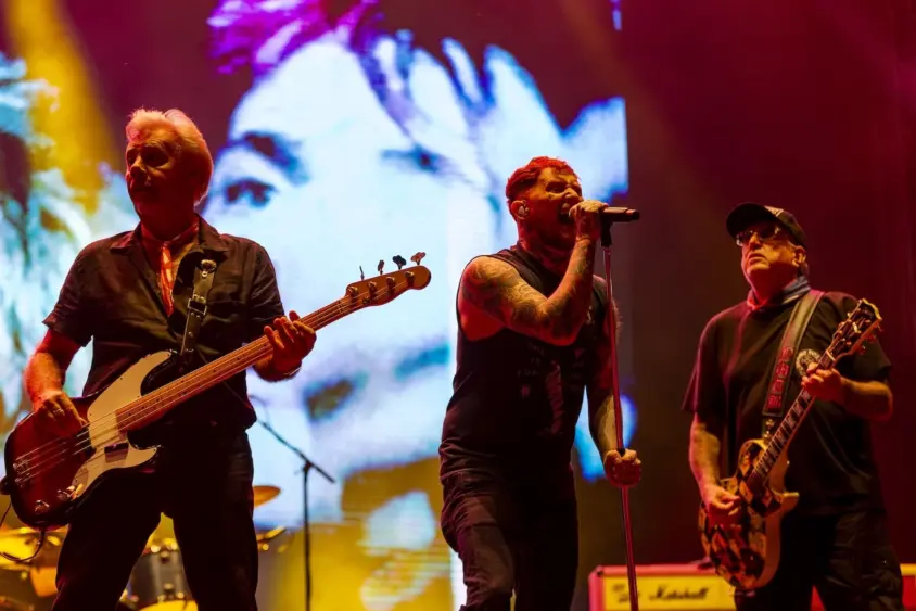 attachment-sex-pistols-gettyimages-2224345543