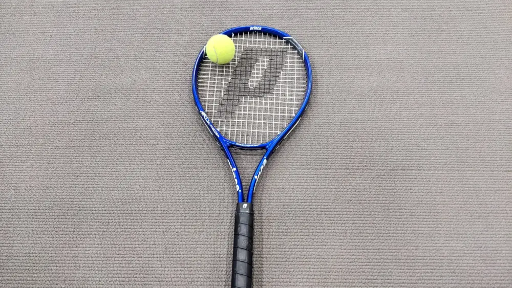 racket-and-ball-2
