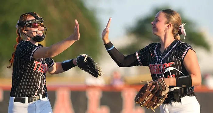 carroll-softball-pic-vs-denison-schleswig