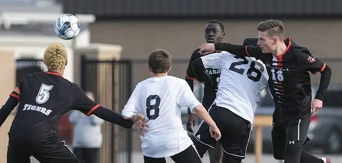 sc-chs-ahs-boys07-25-04-03