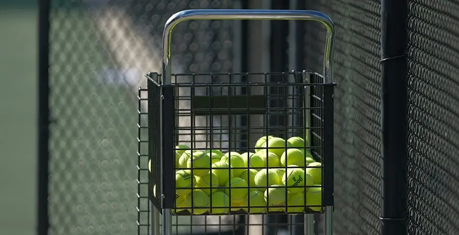 tennis-balls-26-08-31
