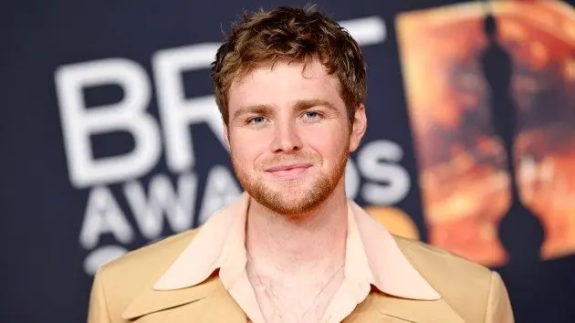 getty_alexwarrenbrits_060126153376