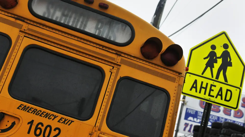 2013-01-16t000000z_551694009_gm1e91h00ri01_rtrmadp_3_usa-newyork-schoolbus1