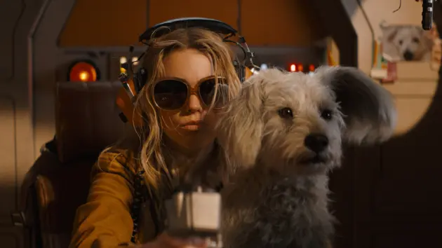 e_supergirl_033126345528