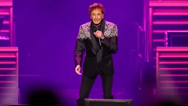 getty_barrymanilow_041026653385