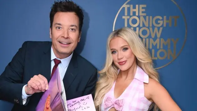 m_meganmoroneyjimmyfallontonightshownbc154050