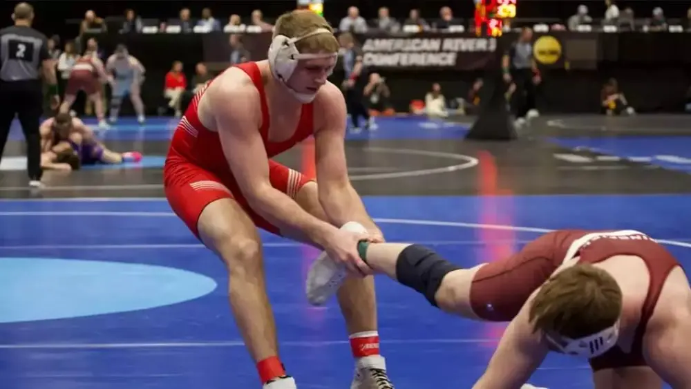 central-mens-wrestling-sam-west