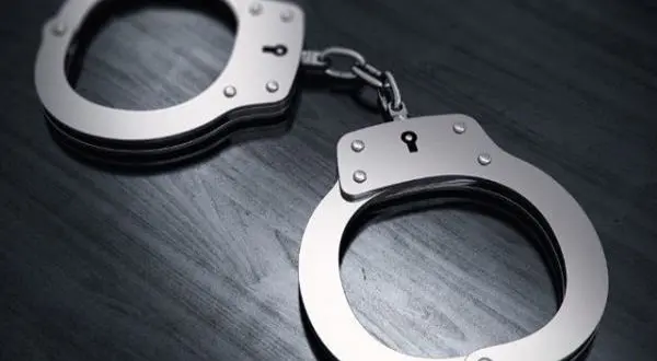 wireready_09-08-2018-16-32-02_04178_handcuffs3
