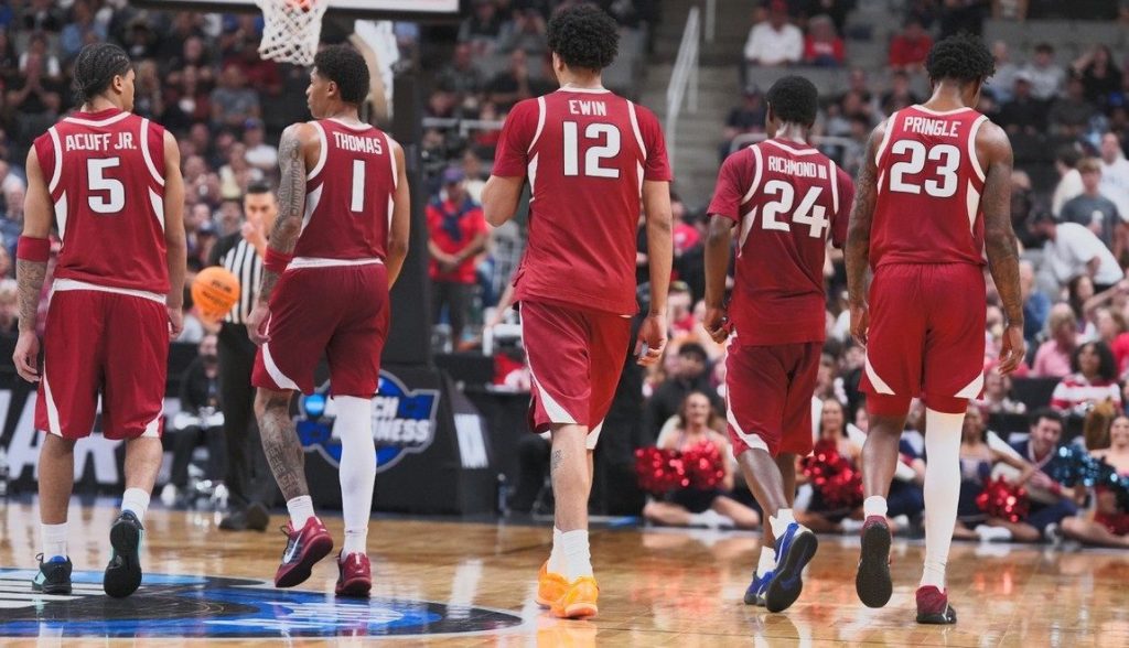 Arizona Razorback Face Razorbacks' season ends in Sweet 16 loss to Arizona | KTLO