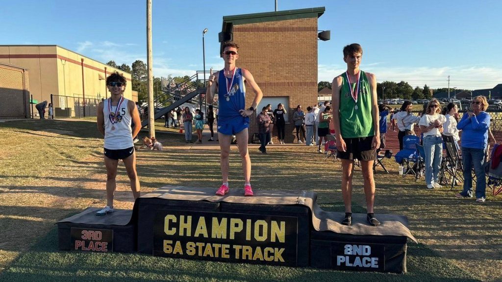 Updated: Bomber track and field finishes state runner-up by one point ...