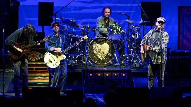 getty_neilyoungchromehearts_051526684596