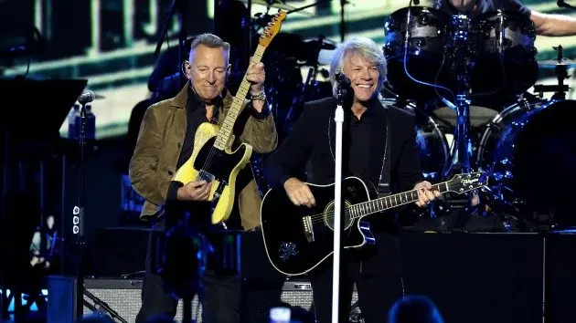 Bruce Springsteen joins Bon Jovi for MSG night 9 of Forever Tour