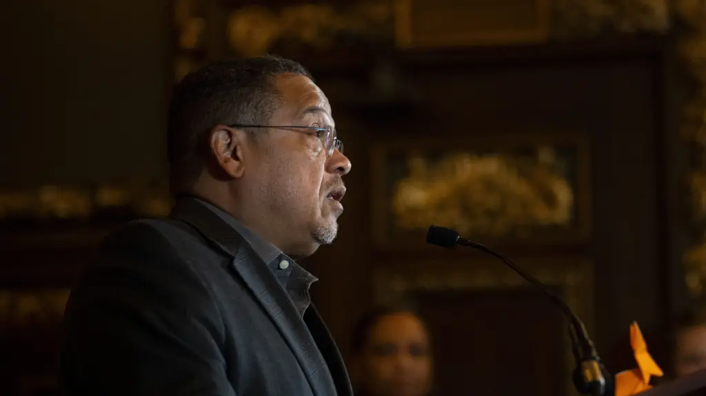 getty_keithellison_081826628521