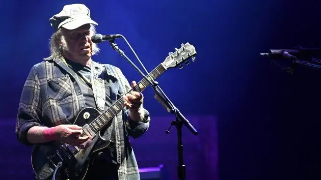 getty_neilyoung_08182683150