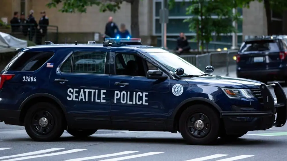 Suspect in custody after 1 student is killed in shooting inside Seattle ...