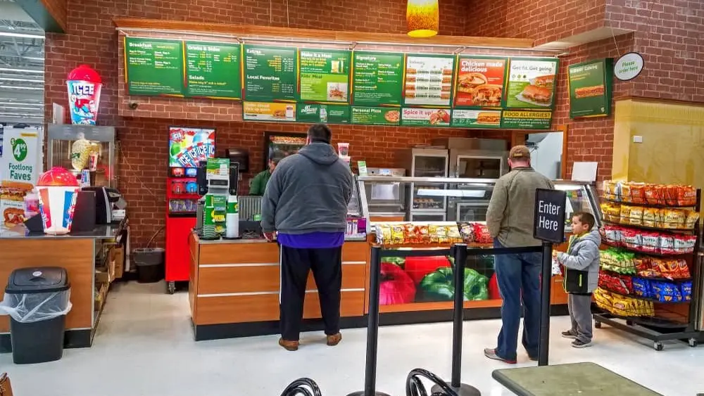 subwaysandwichrestaurantmenuorderingcounter-peabodymassachusettsusa