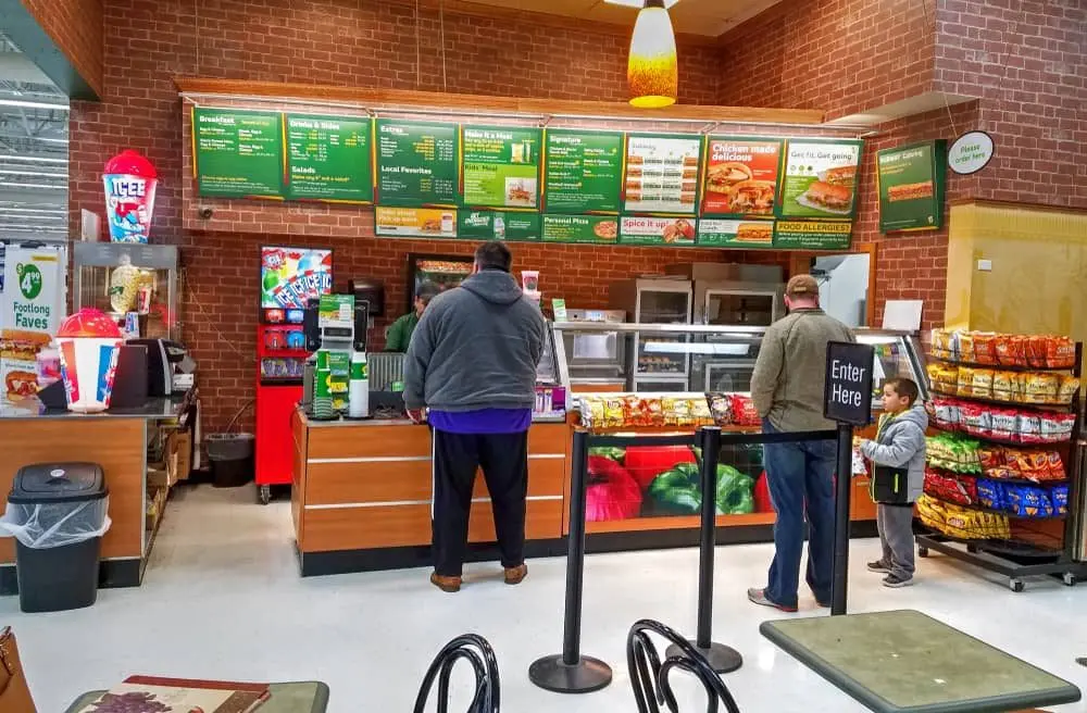subwaysandwichrestaurantmenuorderingcounter-peabodymassachusettsusa