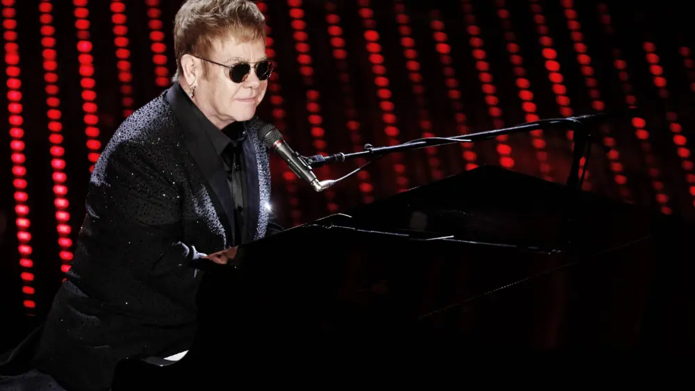 sanremoitalyfebruary9eltonjohnperformsduringthefirst