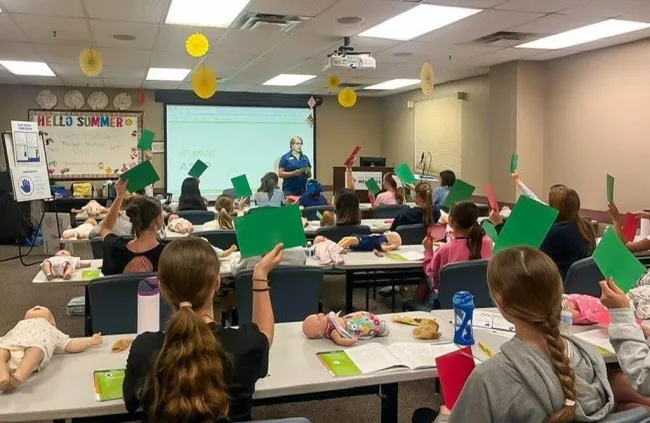 safe-sitter-classroom-crop