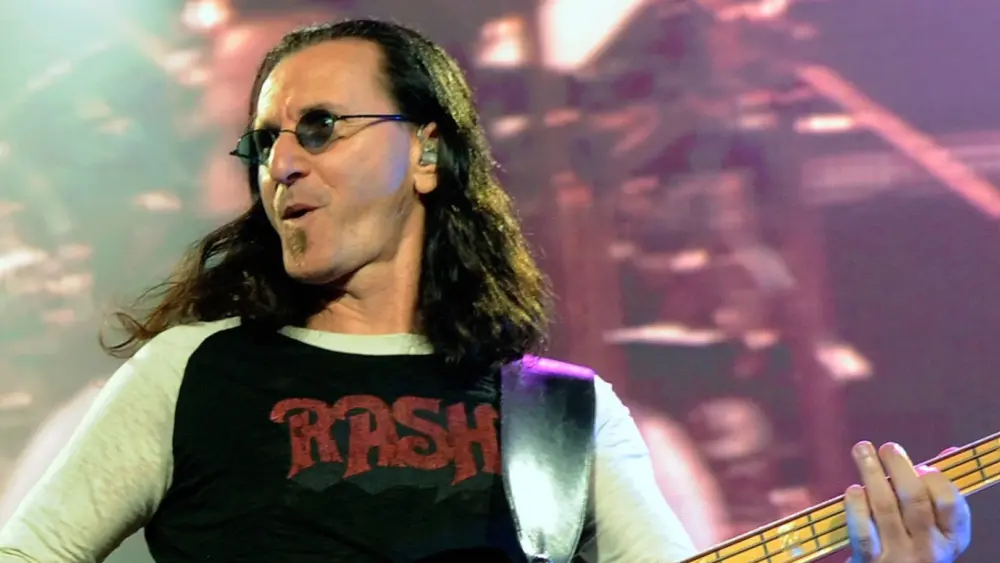 attachment-geddy_lee_2010