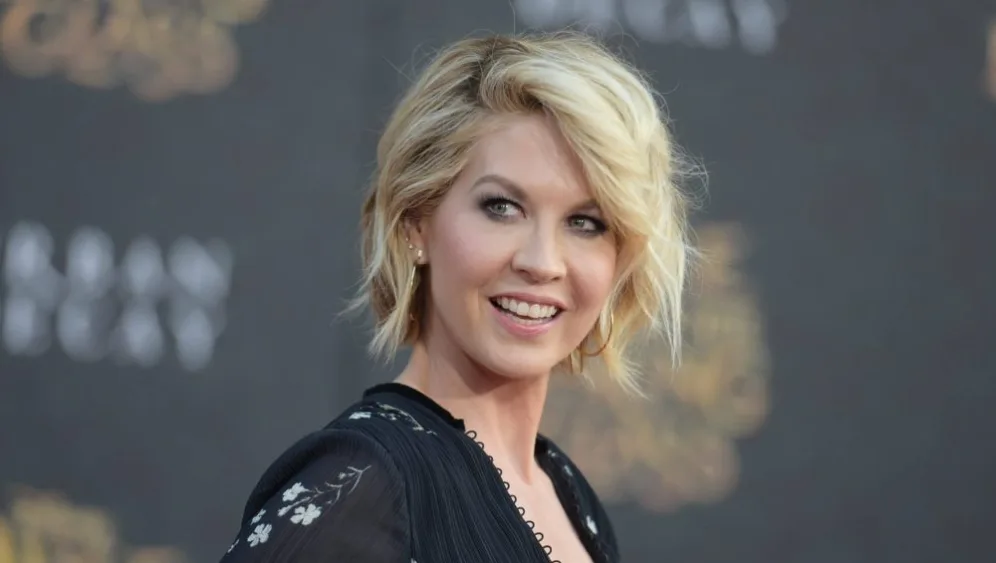 jenna-elfman