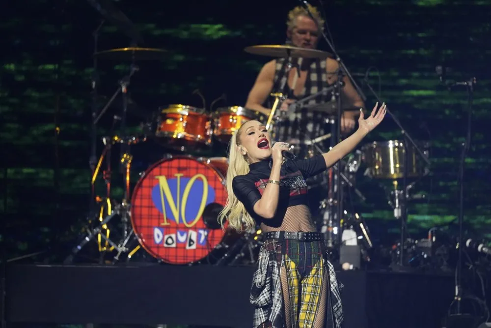fireaid-benefit-concert-show-2